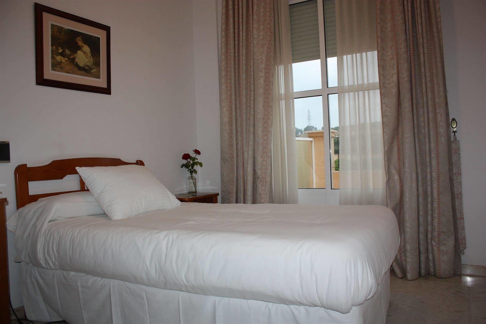 بوساداس Hotel Maria المظهر الخارجي الصورة